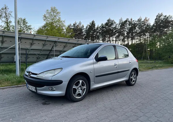 pomorskie Peugeot 206 cena 4500 przebieg: 148760, rok produkcji 2002 z Jelcz-Laskowice